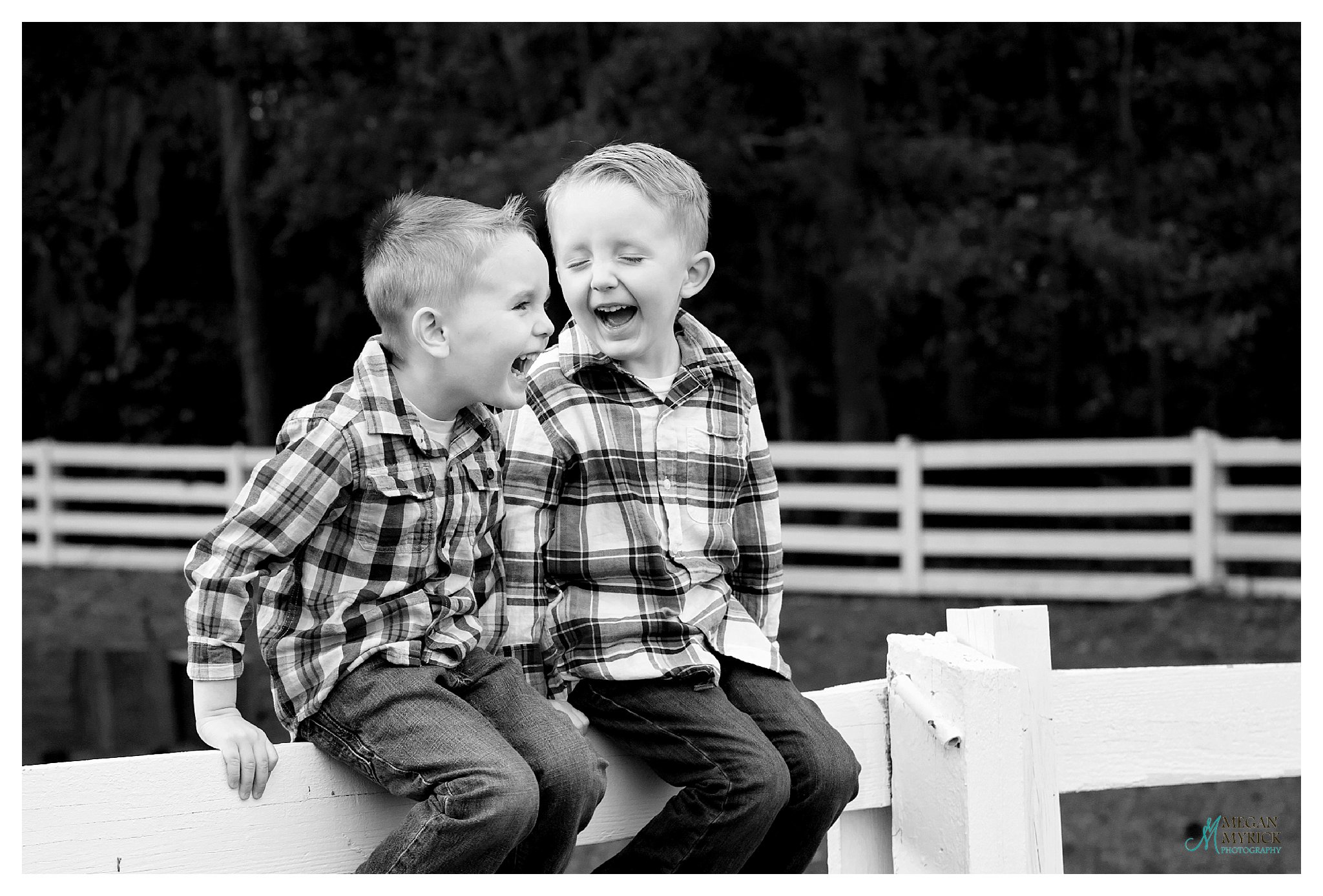 Richmond Hill Family Photographer | Megan Myrick Photography | www.meganmyrickphotography.com